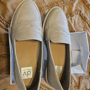 Dolce Vita Women's Cream Loafers